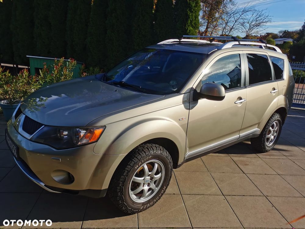 Mitsubishi Outlander 2.2 DI-D 4WD Intense - 14