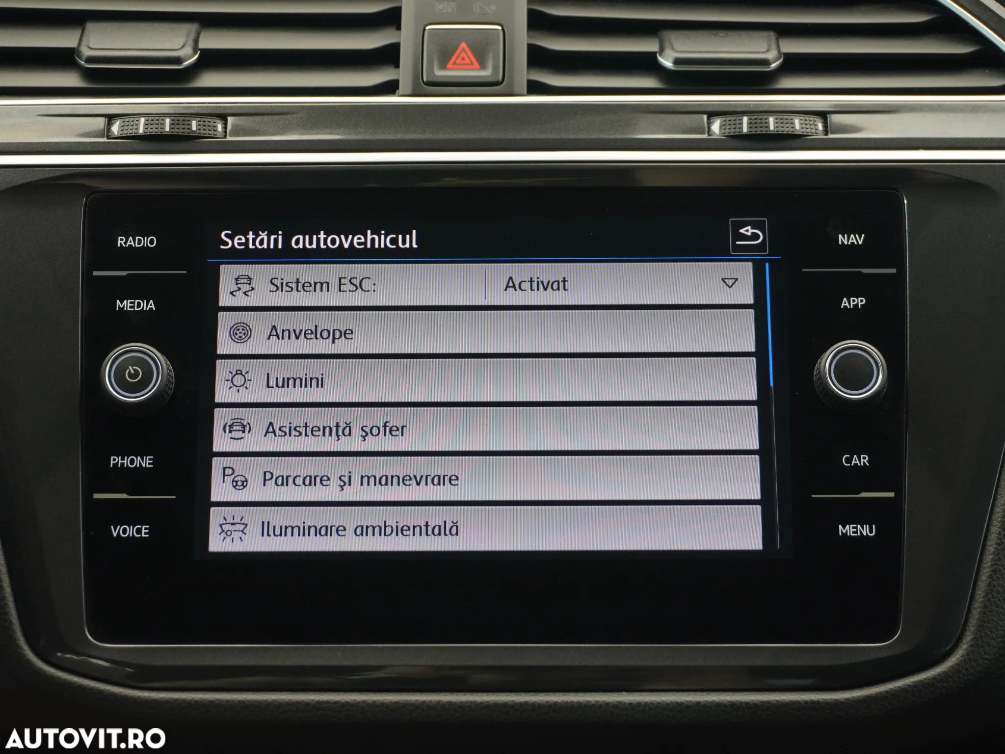 Volkswagen Tiguan 2.0 TDI SCR DSG Elegance - 31