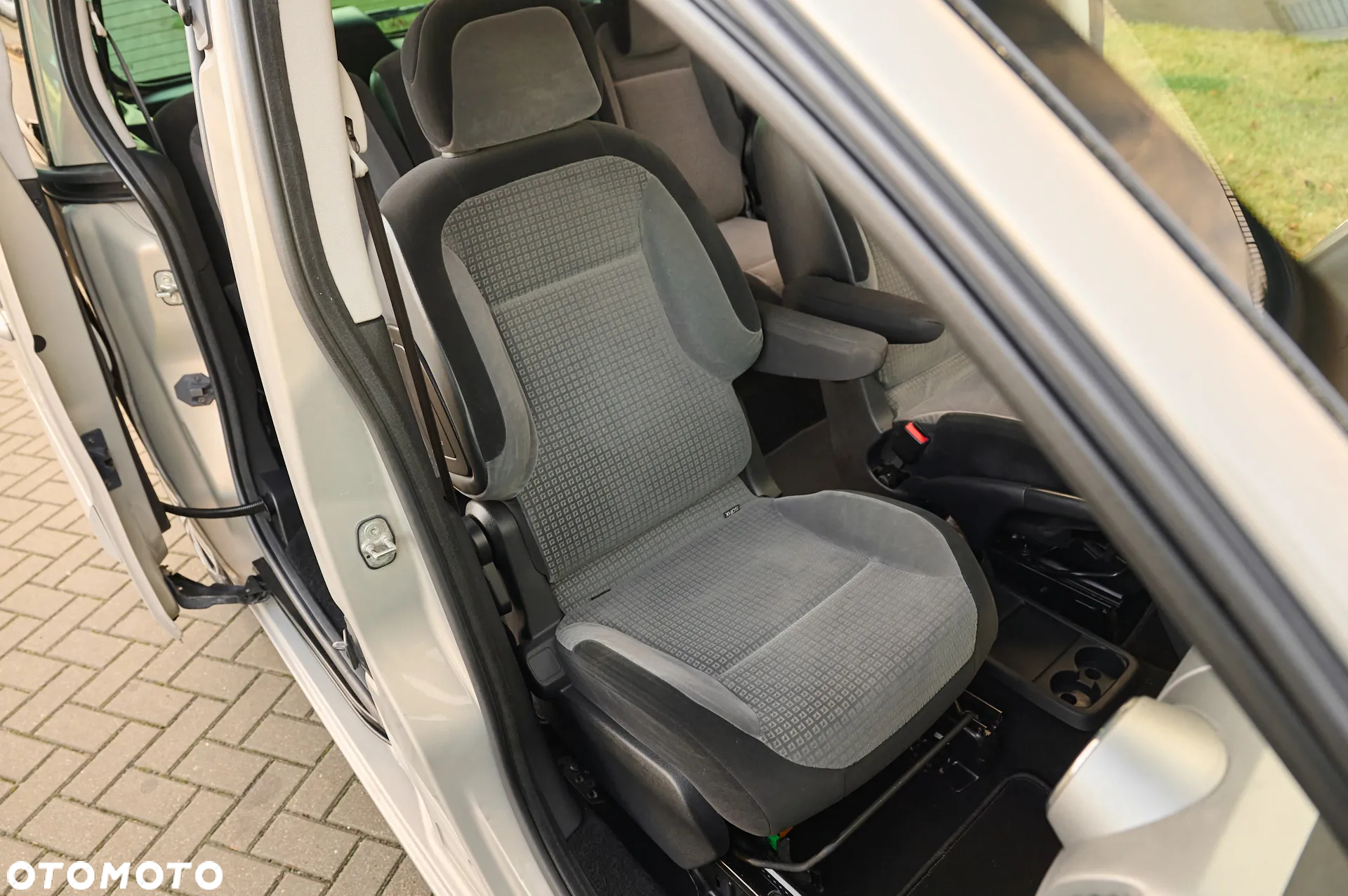Citroën Berlingo II 1.6 HDi Multispace Plus - 29