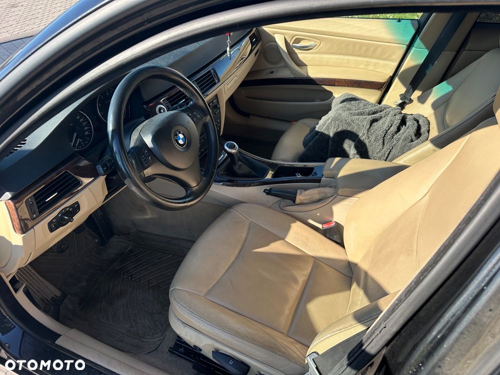 BMW Seria 3 - 24