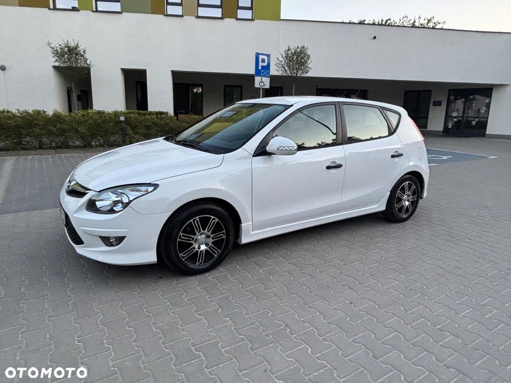 Hyundai i30 1.4 Comfort World Cup - 9