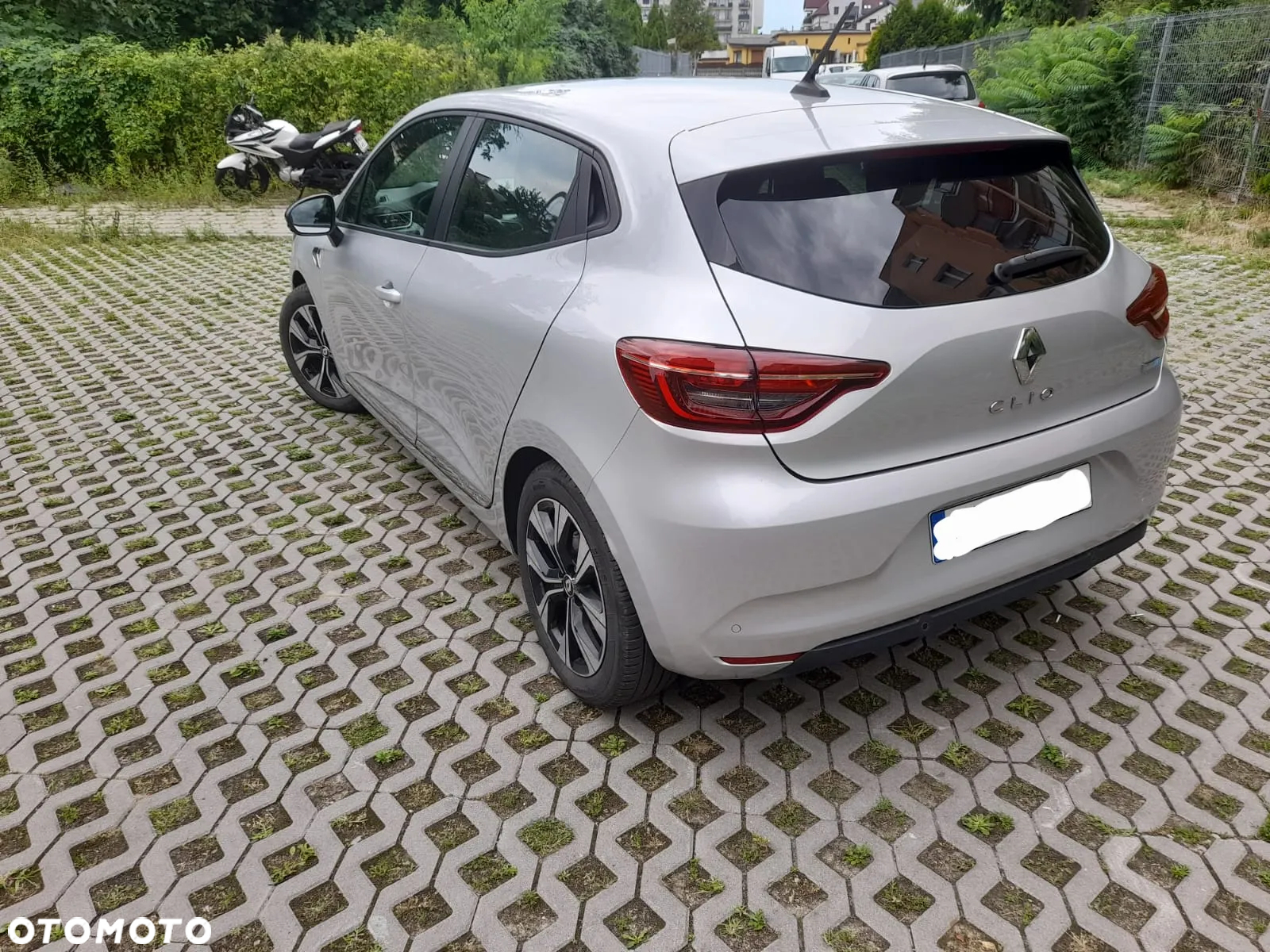 Renault Clio E-TECH Full Hybrid 145 EQUILIBRE - 6