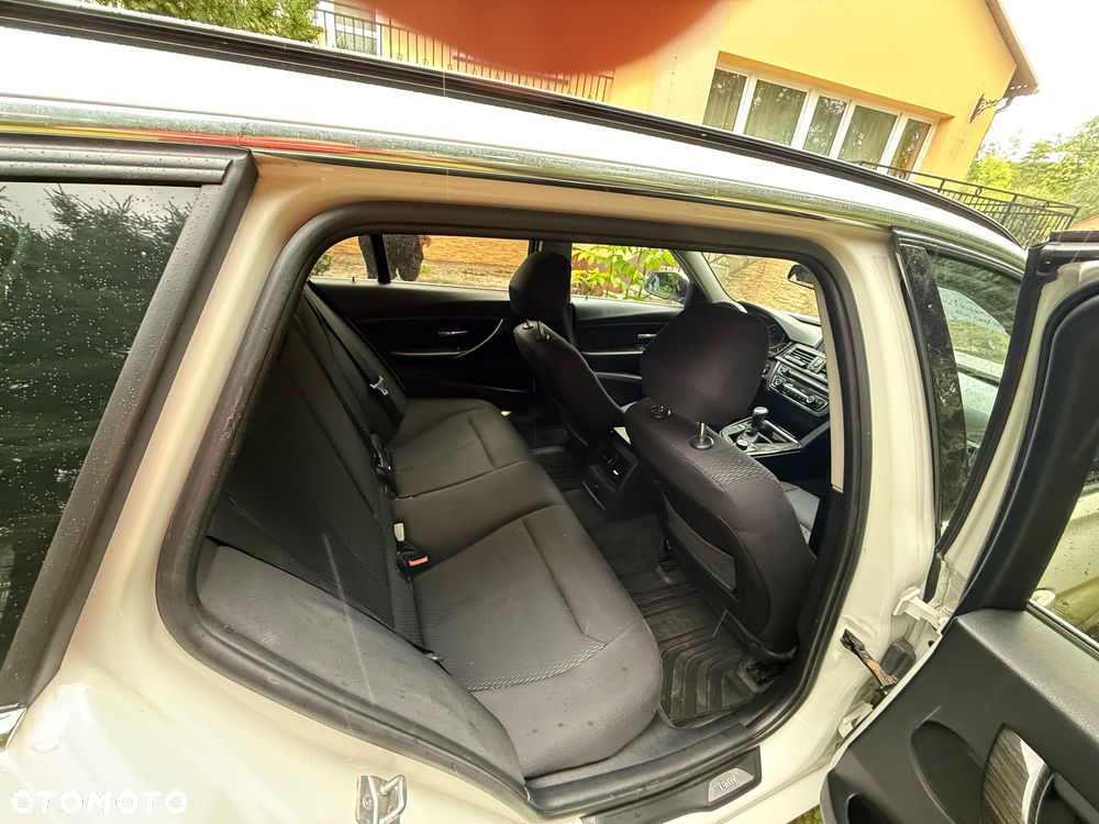 BMW Seria 3 318d Luxury Line - 7