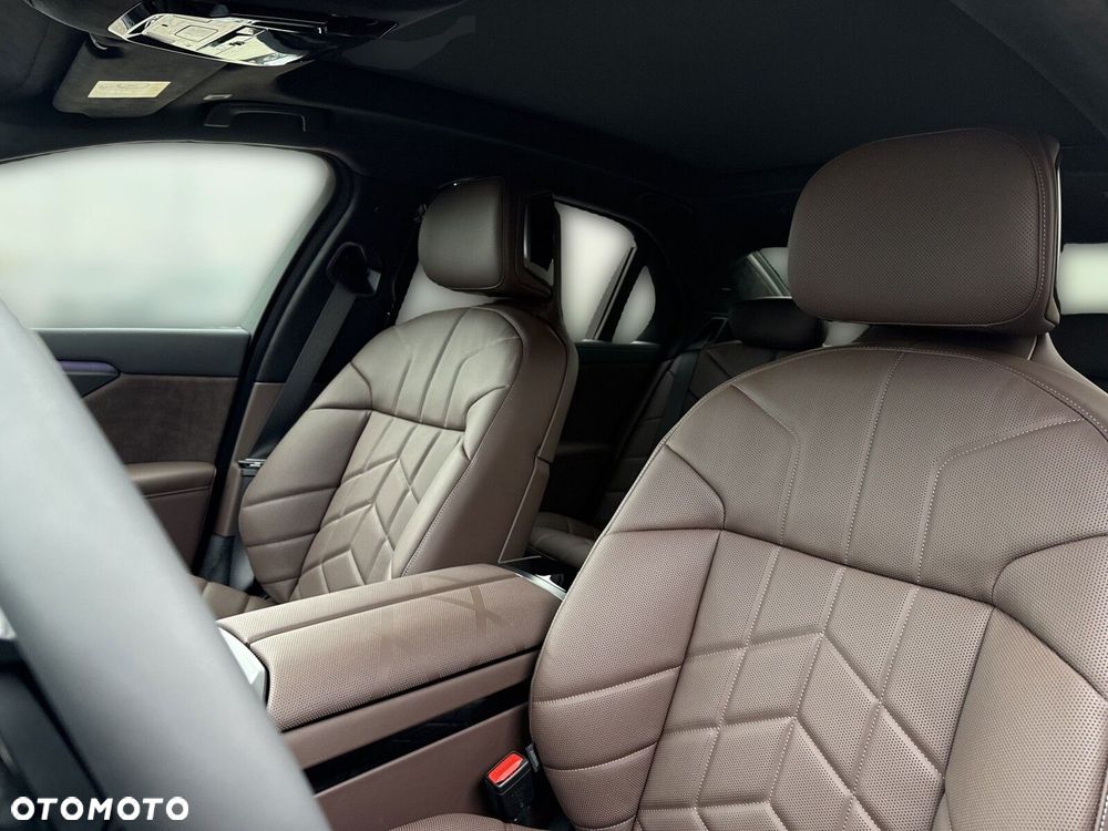 BMW Seria 7 - 13