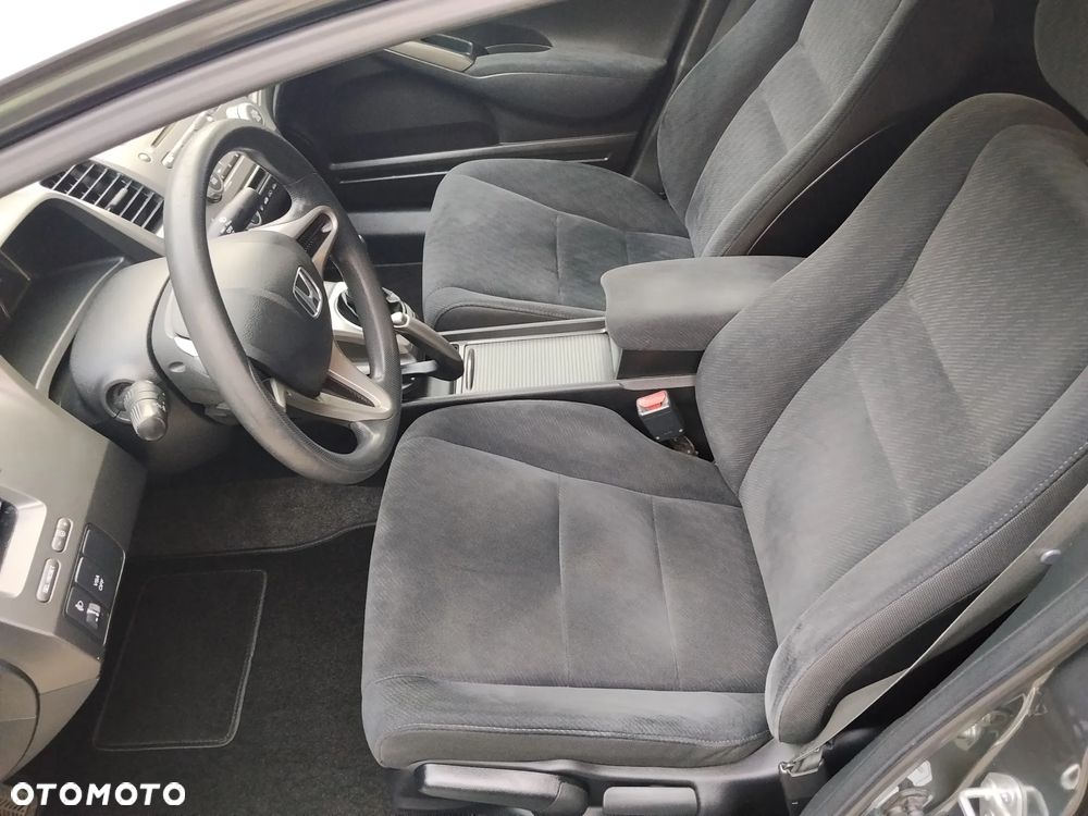 Honda Civic 1.8 Comfort - 11