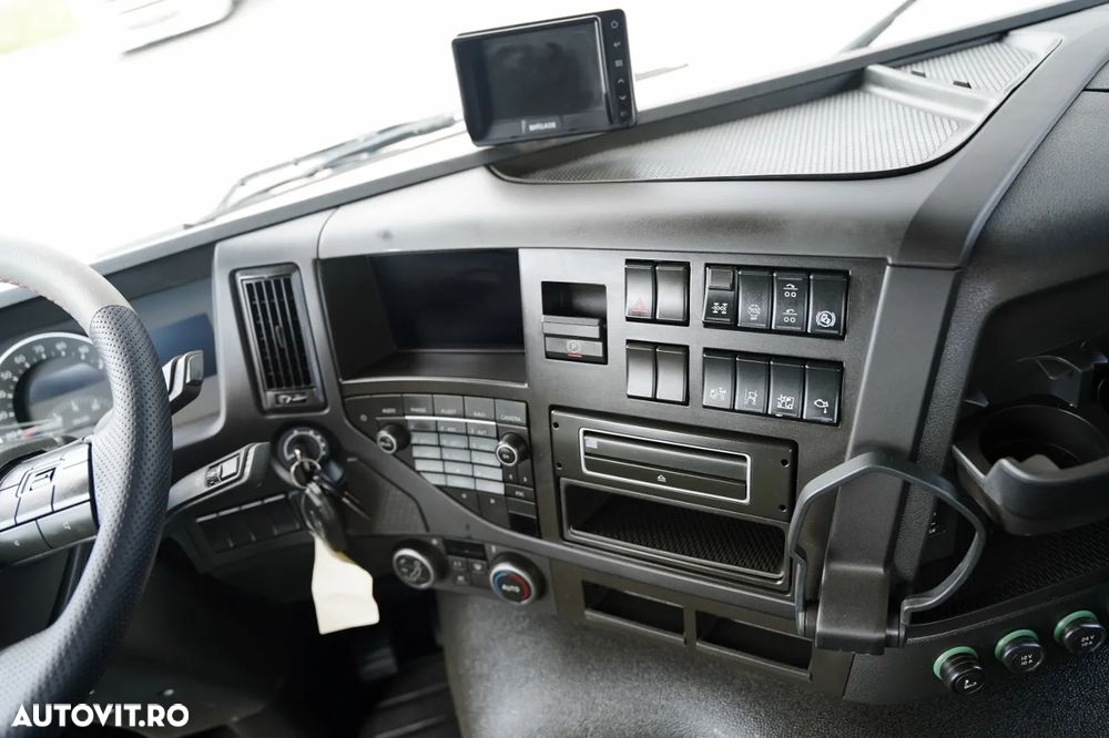 Volvo FMX 430 / LIVRARE - 7,15 M / HYVA HC-183 CUPĂ / ROTATOARE / FURCĂ PENTRU PALEȚI / TELECOMANDĂ - 32