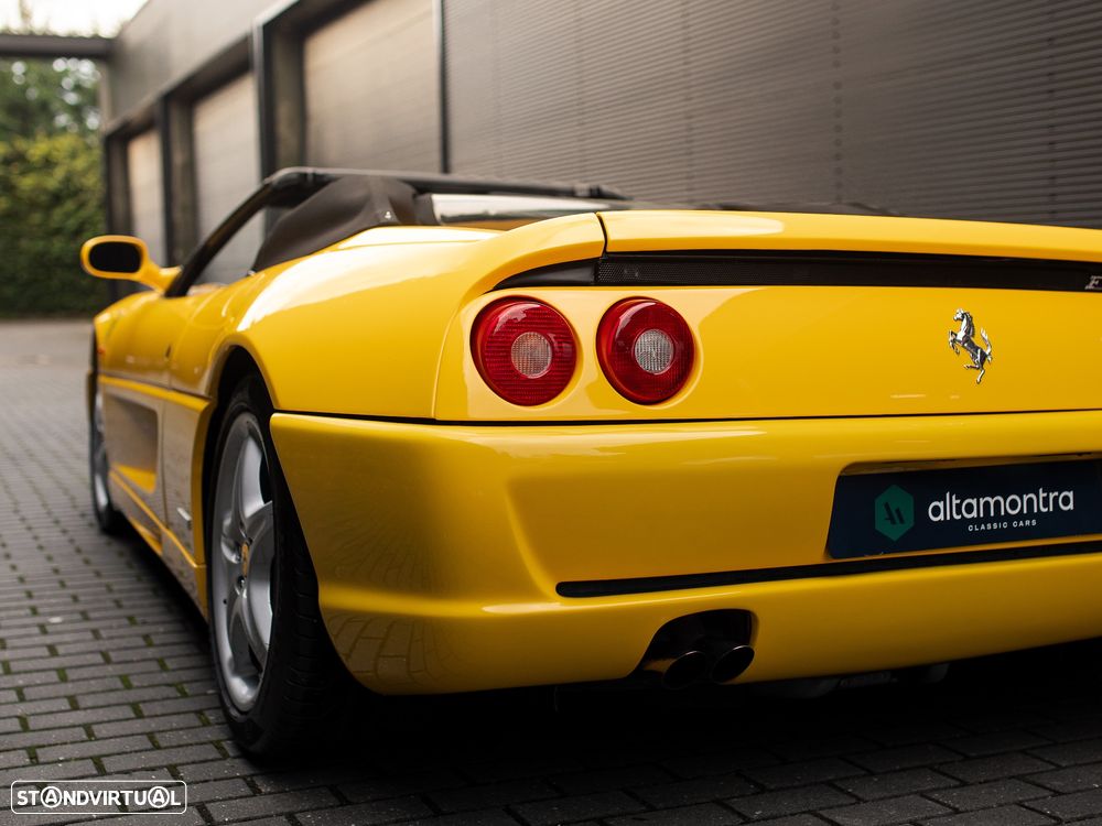 Ferrari 355 Spider - 19