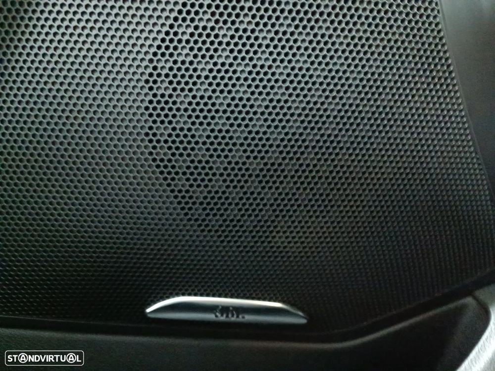 Peugeot RCZ 1.6 200 THP Onyx - 24