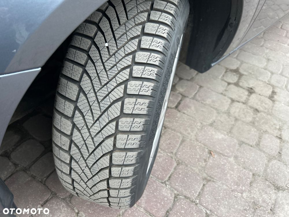 Ford Mondeo 2.0 Trend - 36