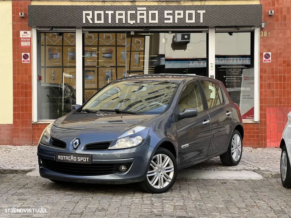 Renault Clio 1.5 dCi Initiale - 1