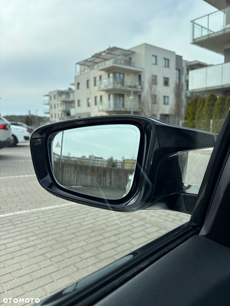 BMW Seria 3 320d xDrive M Sport - 12