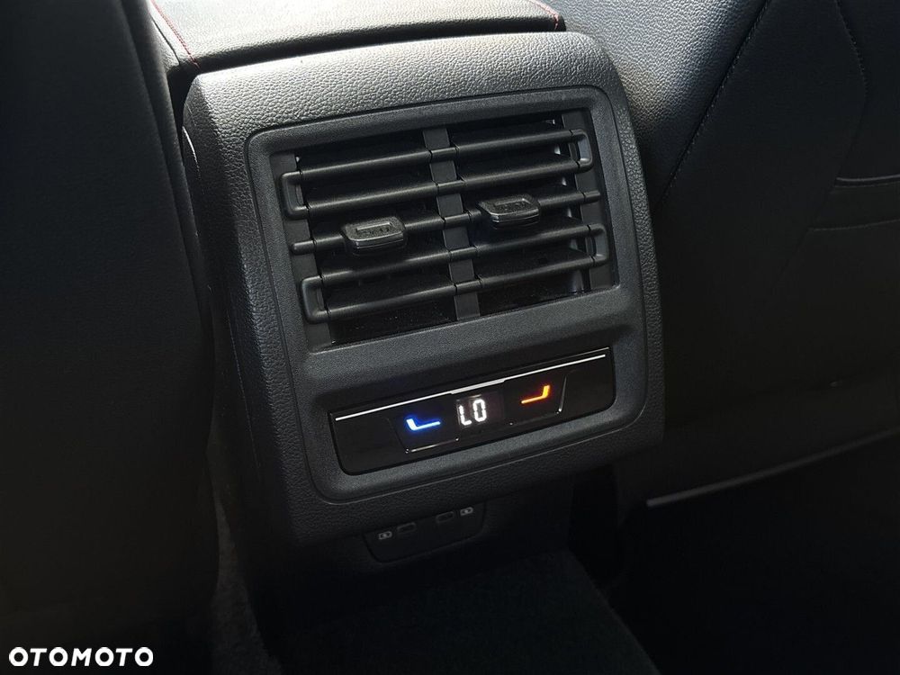 Volkswagen Golf - 35