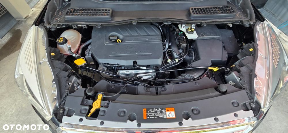 Ford Kuga 1.5 EcoBoost 2x4 Titanium - 39