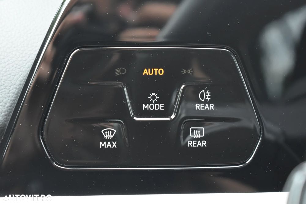 Volkswagen Golf 1.5 TSI eHybrid DSG PHEV Life - 40