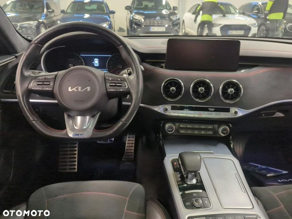Kia Stinger - 5