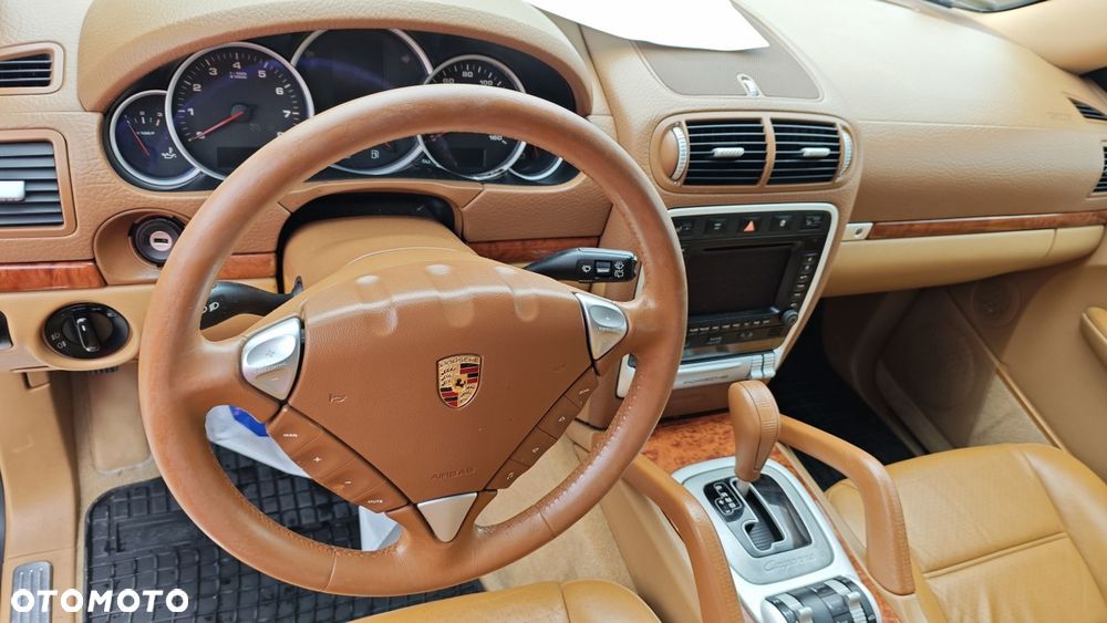 Porsche Cayenne - 18