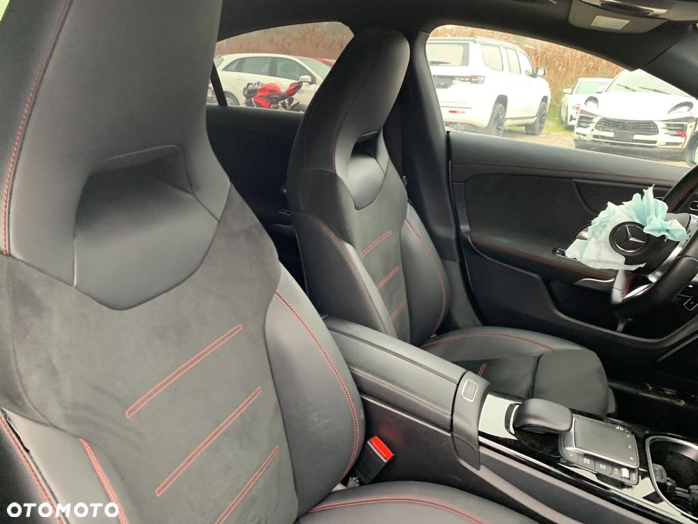 Mercedes-Benz CLA 250 4-Matic 7G-DCT - 13