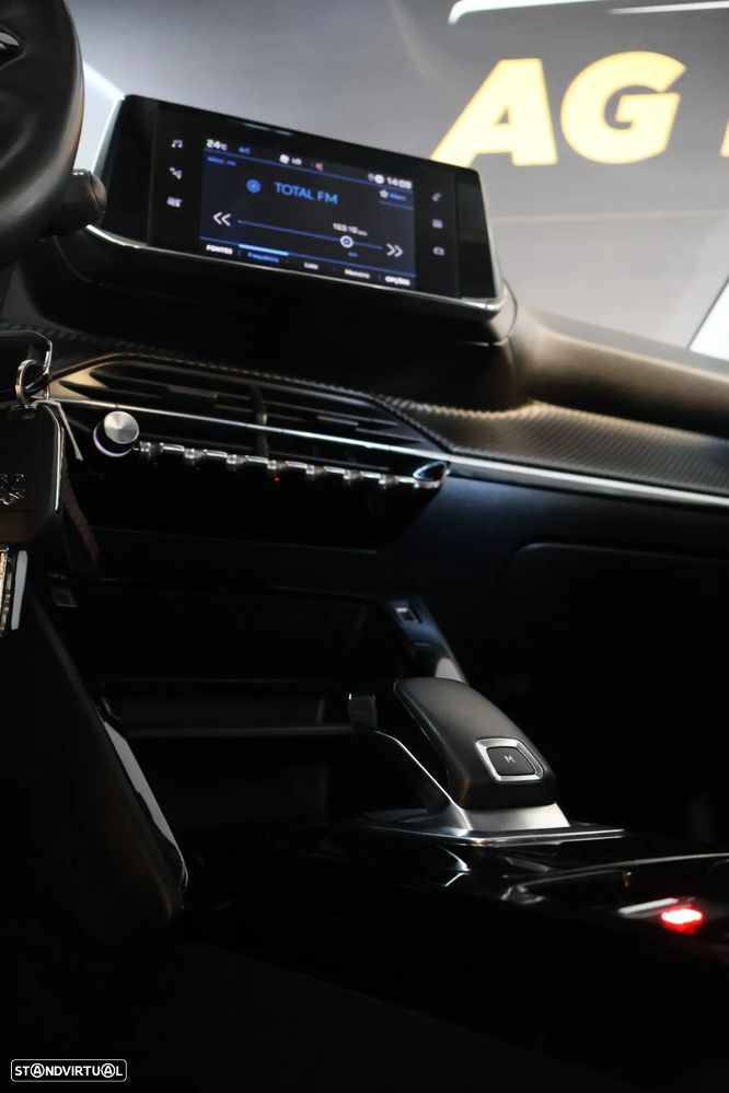 Peugeot 2008 - 18