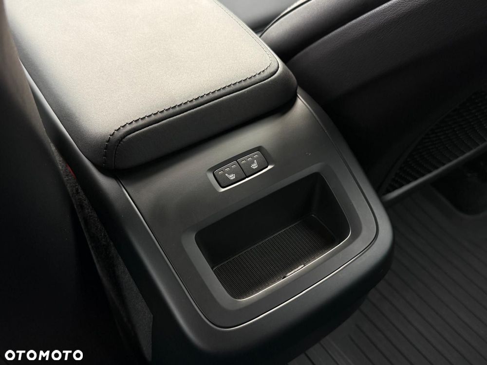 Volvo XC 60 B5 B AWD Plus Dark - 27