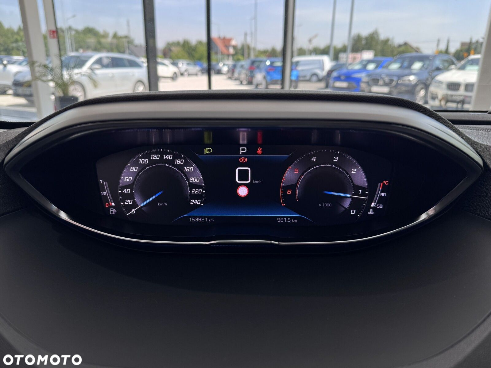 Peugeot 5008 1.5 BlueHDi Allure S&S EAT8 - 17