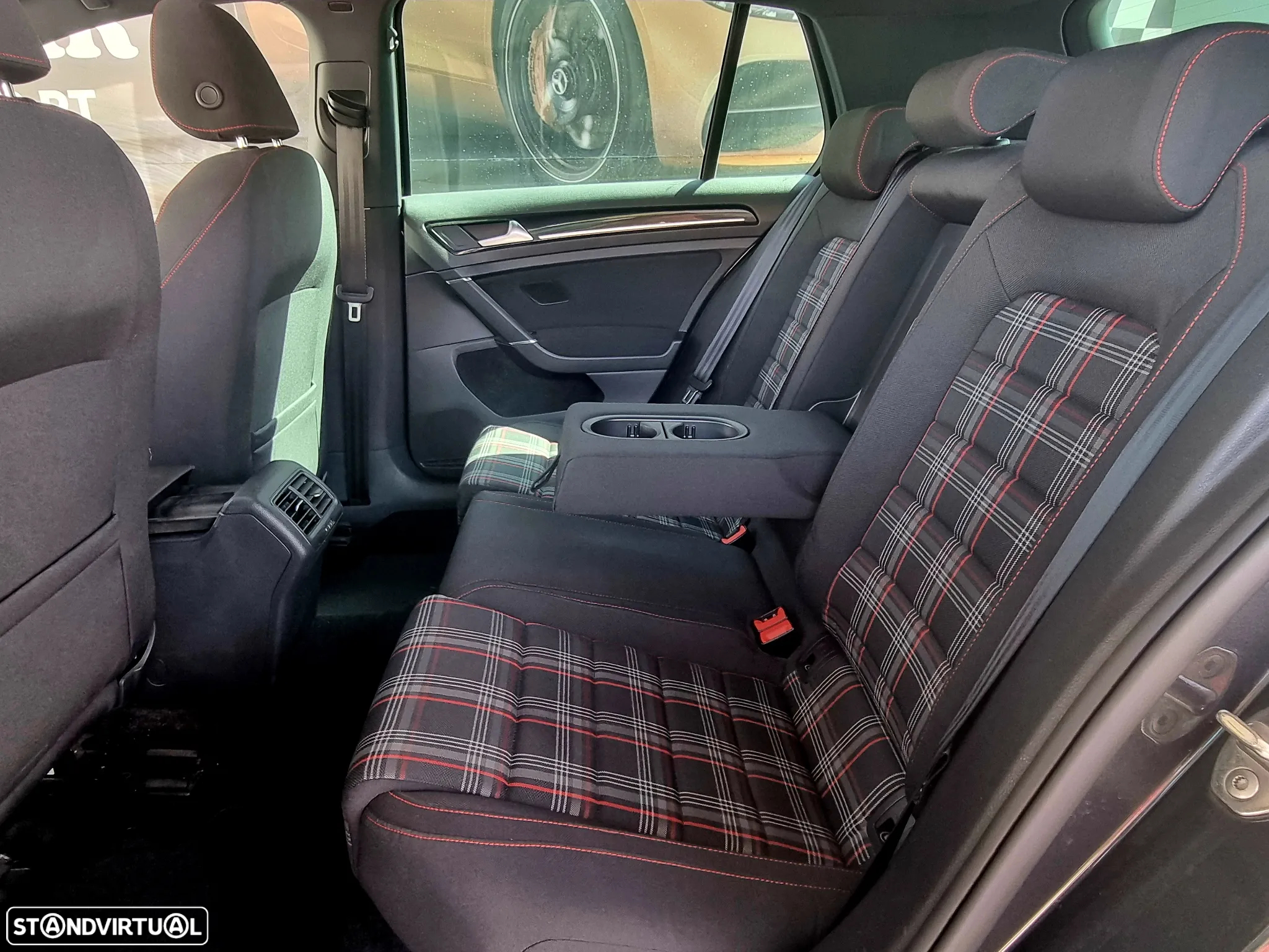 VW Golf 2.0 TSi GTi DSG - 17