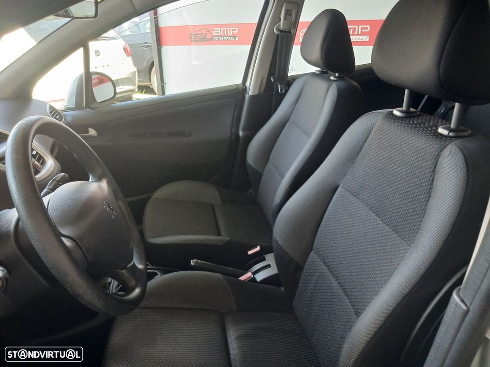 Peugeot 207 1.4 16V Premium - 12