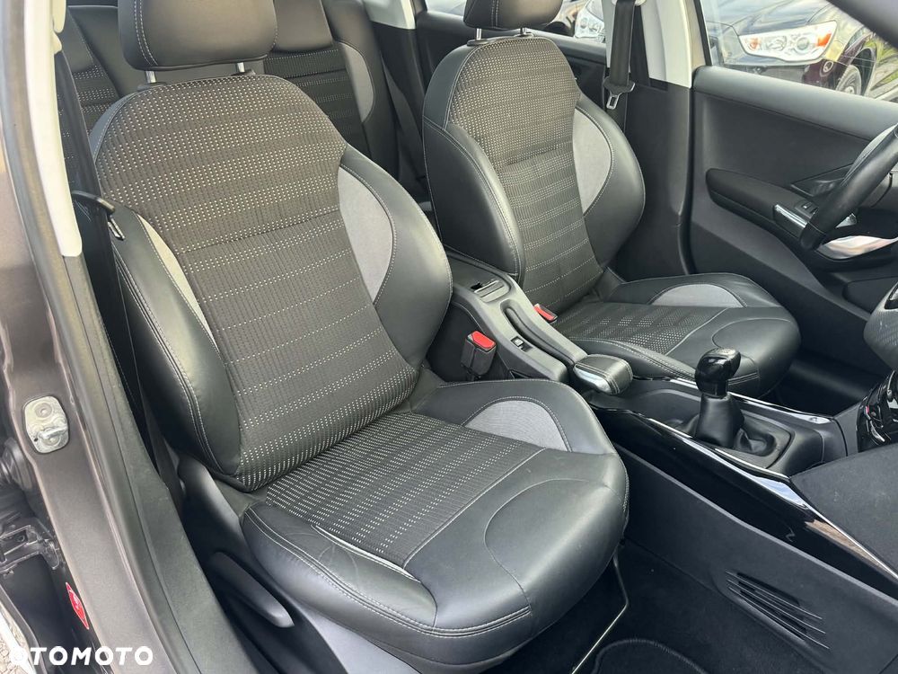 Peugeot 2008 - 32