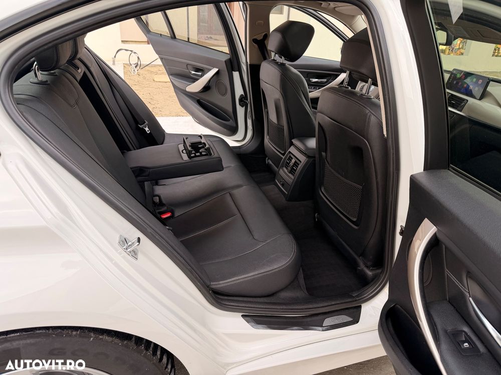 BMW Seria 3 320d Sport-Aut. Blue Performance Modern Line - 20