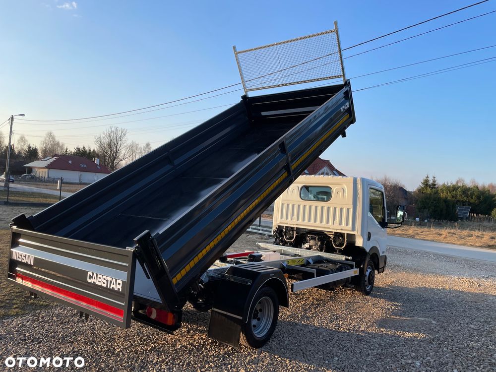 Nissan Cabstar NT400 - 25