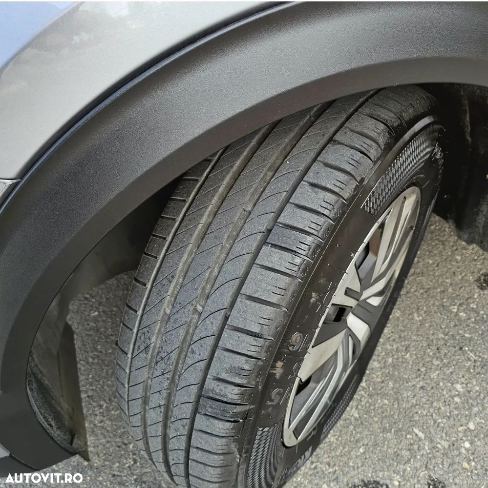 Peugeot 2008 1.2 PureTech Turbo Allure - 13