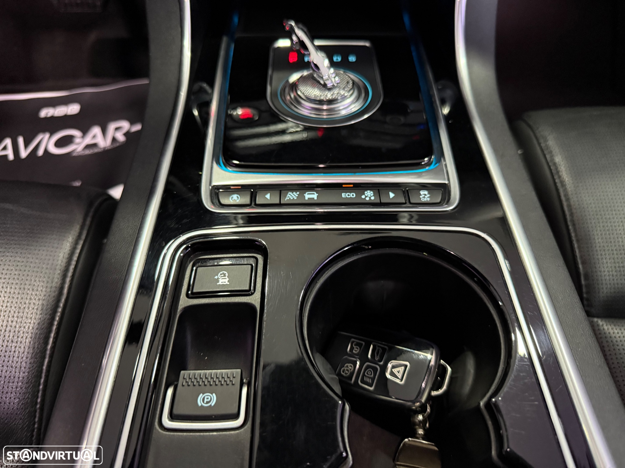 Jaguar XE 2.0 D R-Sport Aut. - 27