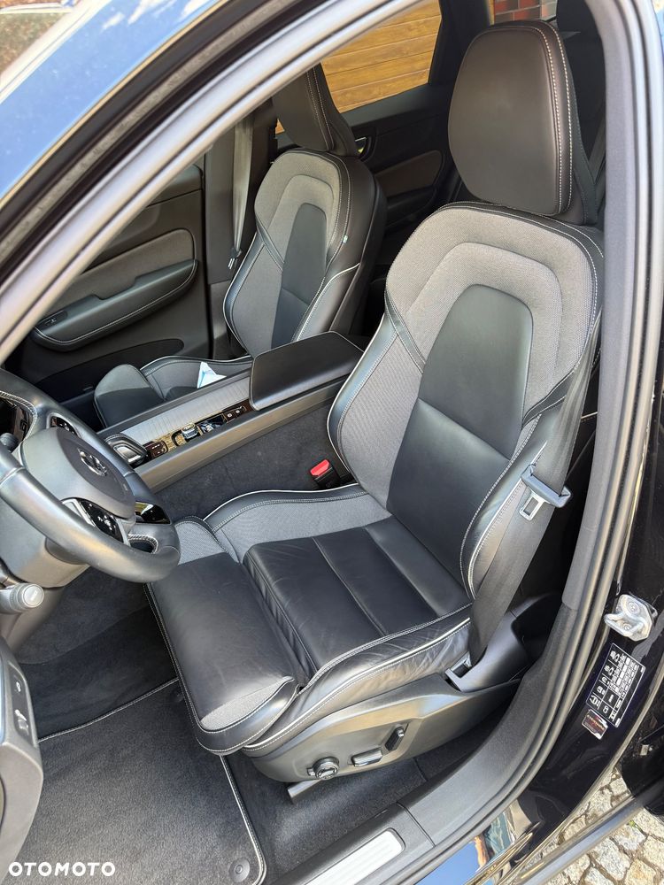 Volvo XC 60 B4 D AWD R-Design - 8