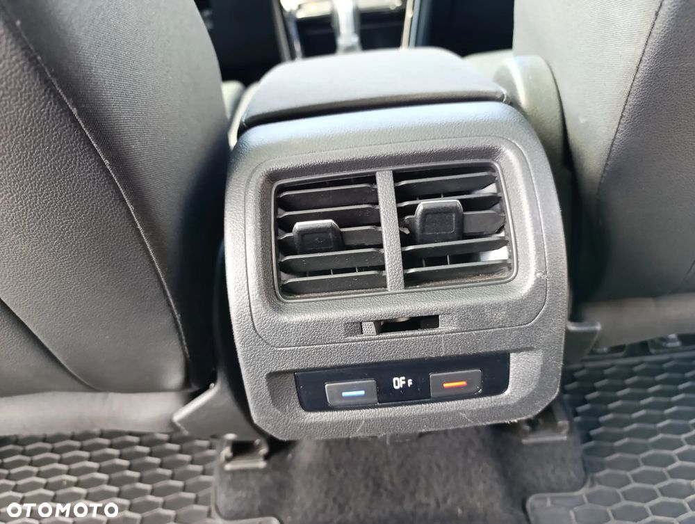 Volkswagen Touran 2.0 TDI BMT Comfortline DSG - 20