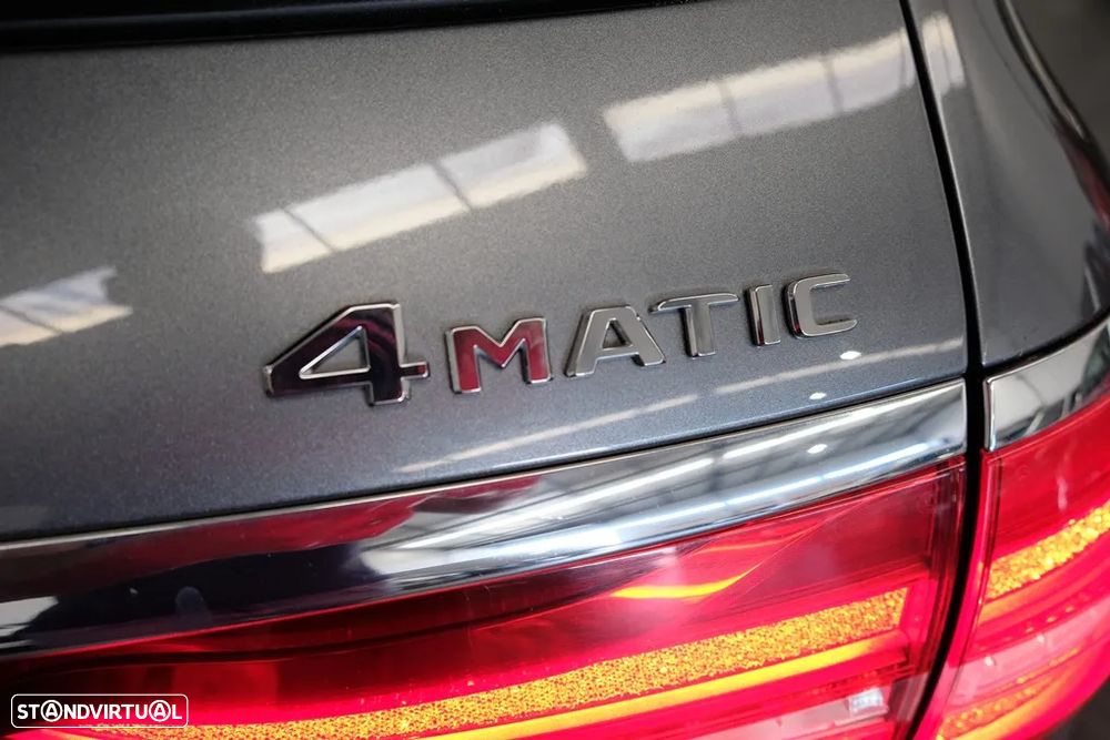 Mercedes-Benz E 220 d 4-Matic All Terrain Avantgarde - 32
