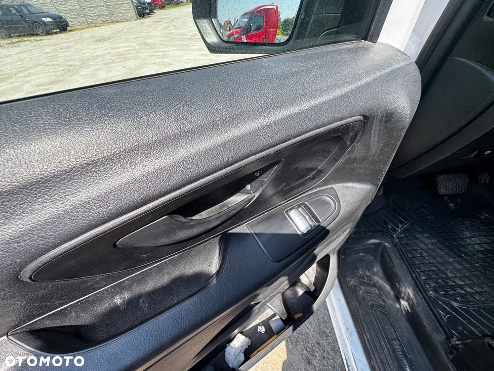 Mercedes-Benz Vito - 15