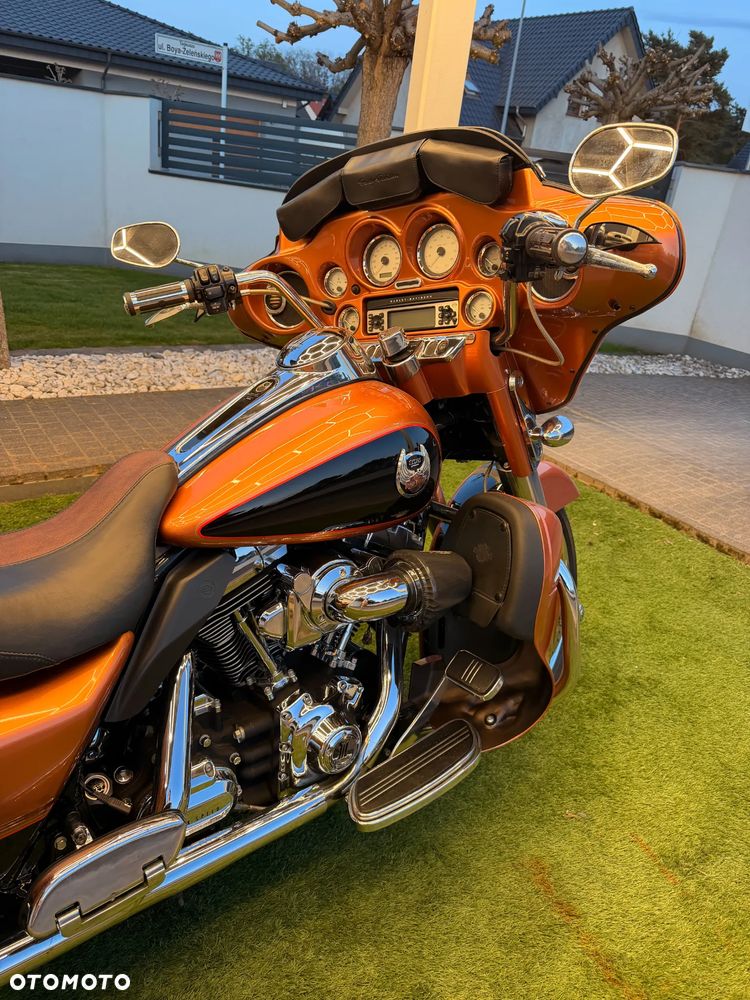 Harley-Davidson Touring Street Glide - 6