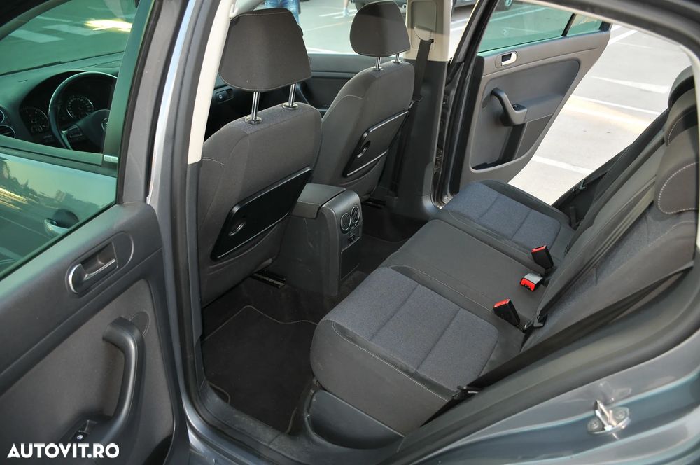 Volkswagen Golf Plus 1.6 TDI DPF DSG MATCH - 12