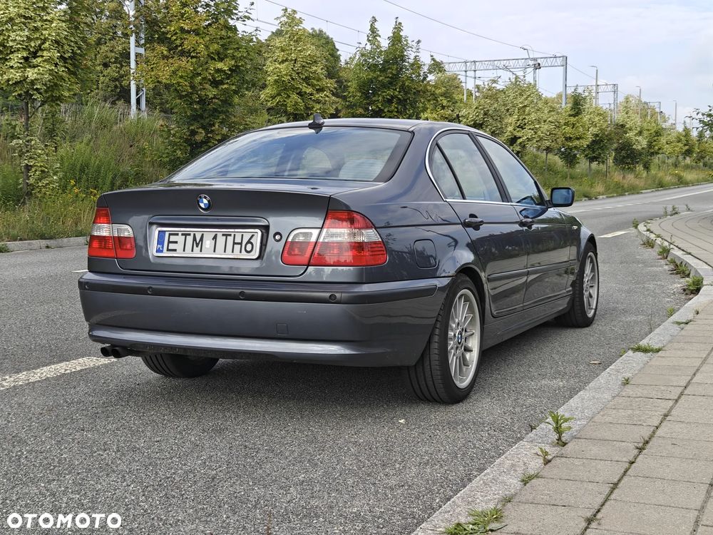 BMW Seria 3 325i - 7