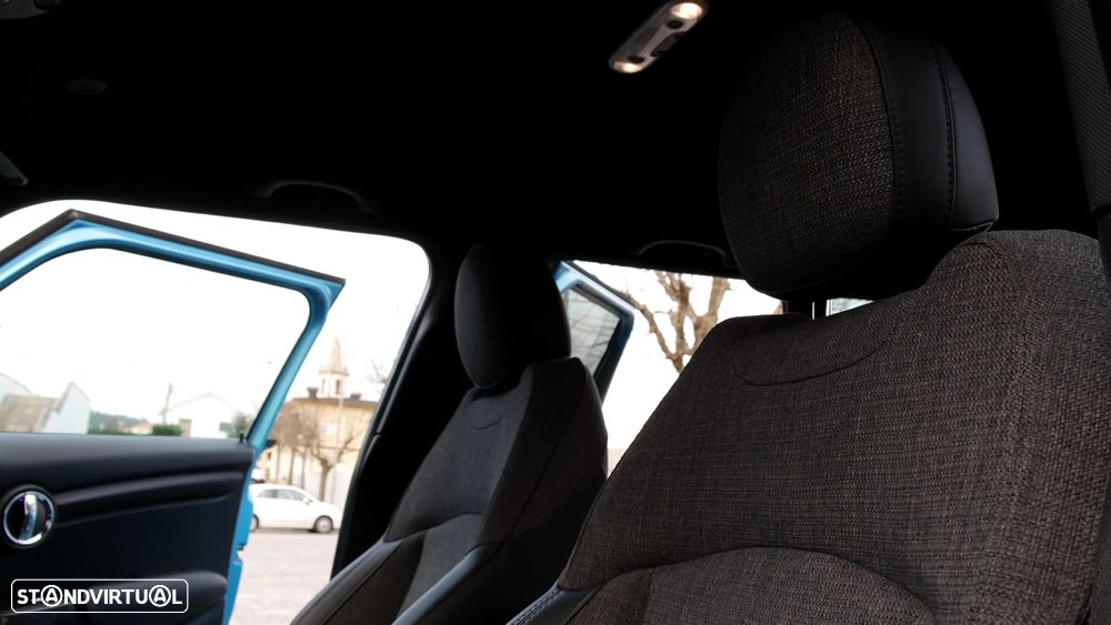 MINI 5 Portas Cooper D 4Business - 42