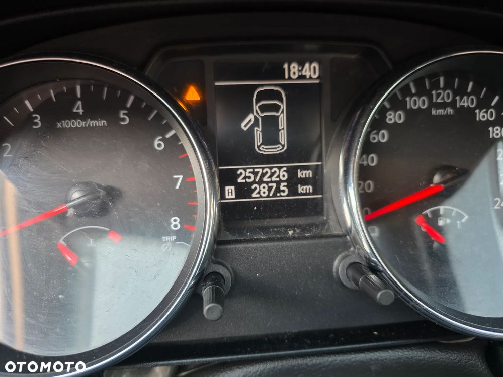 Nissan Qashqai 1.6 360 - 10