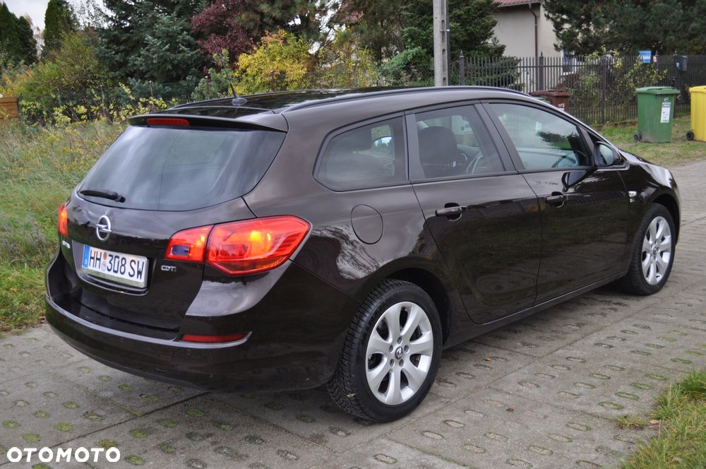 Opel Astra 1.7 CDTI DPF 150 Jahre - 10