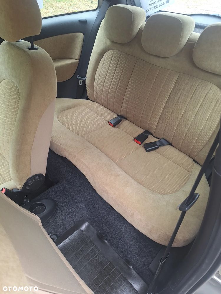 Lancia Ypsilon 1.2 8V Argento (5 os.) - 9