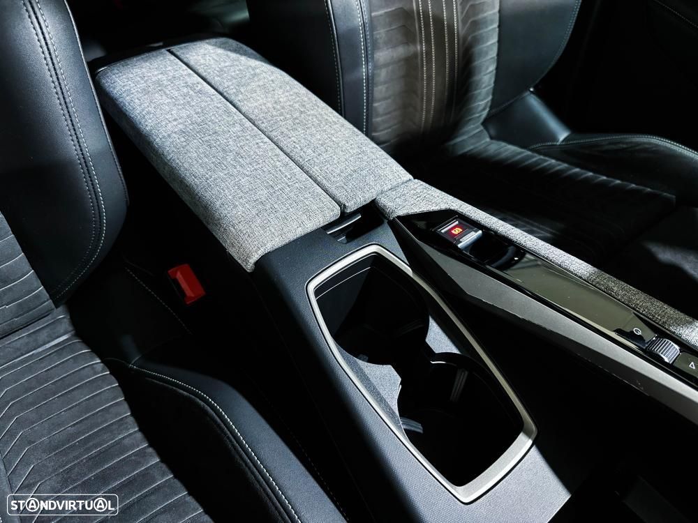 Peugeot 3008 1.2 Hybrid GT e-DCS6 - 34