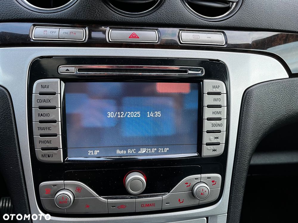 Ford Galaxy 2.0 TDCi Ghia - 12