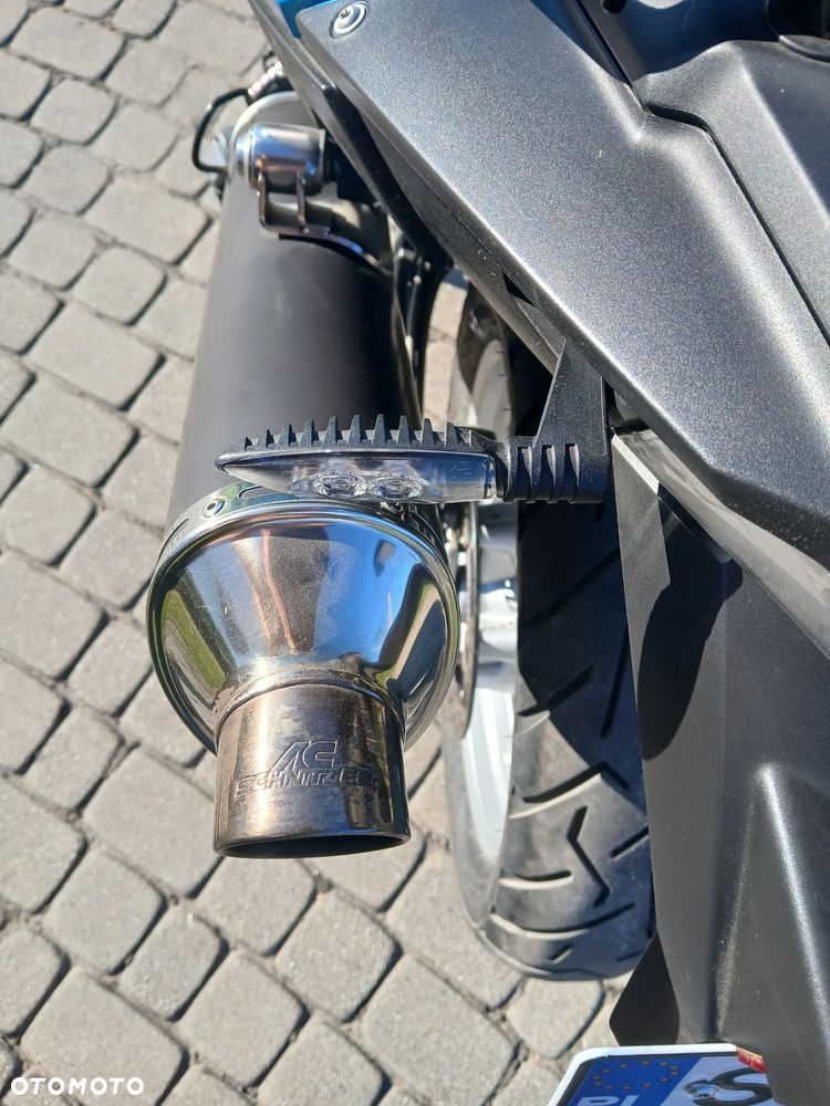 BMW F - 5