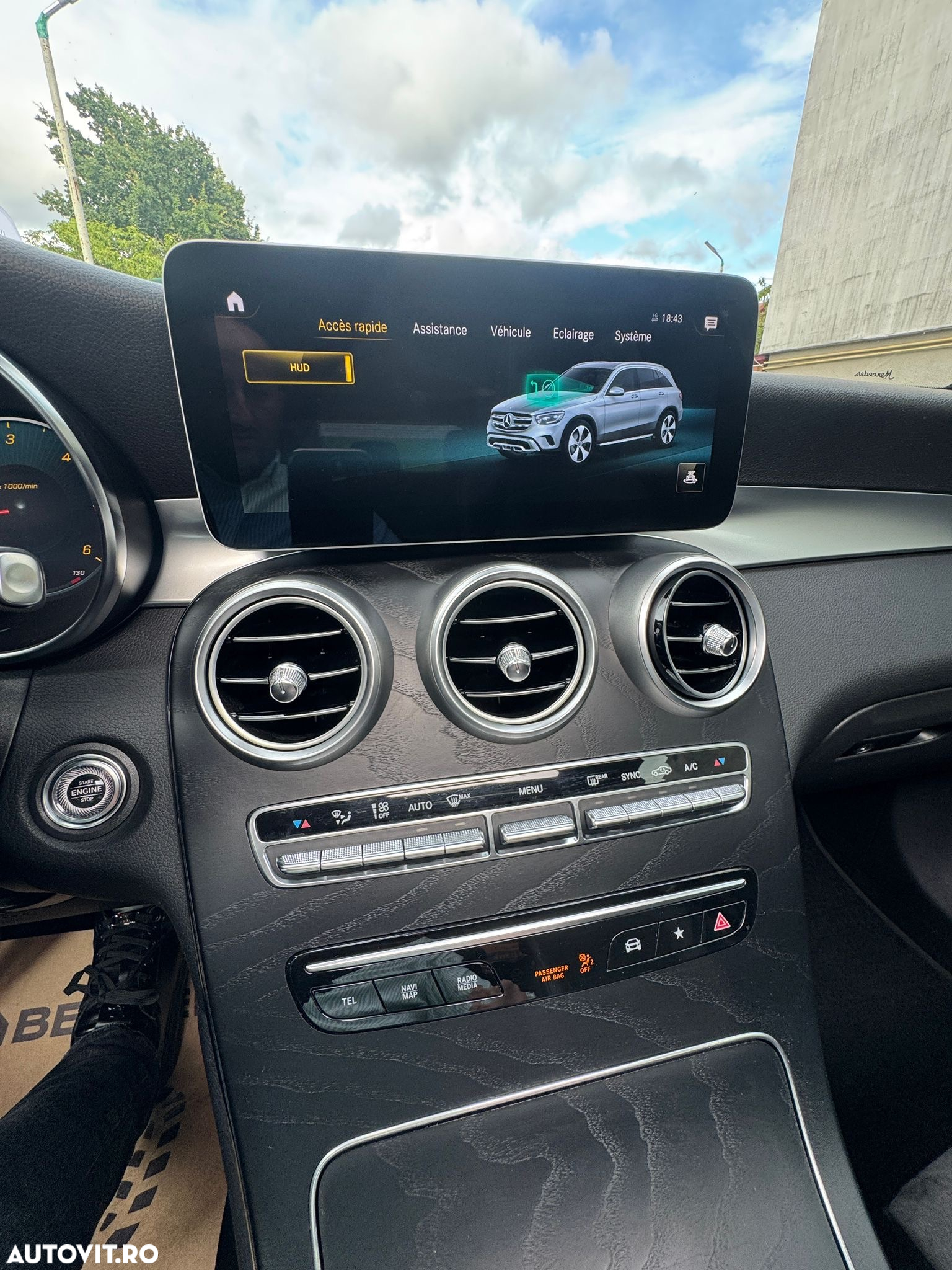 Mercedes-Benz GLC - 10