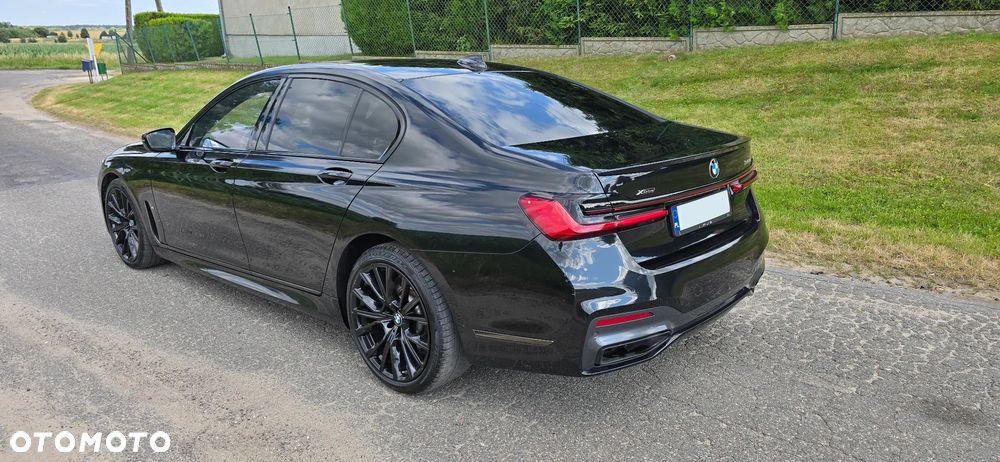BMW Seria 7 750i xDrive sport - 2