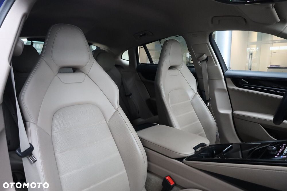 Porsche Panamera 4 - 20