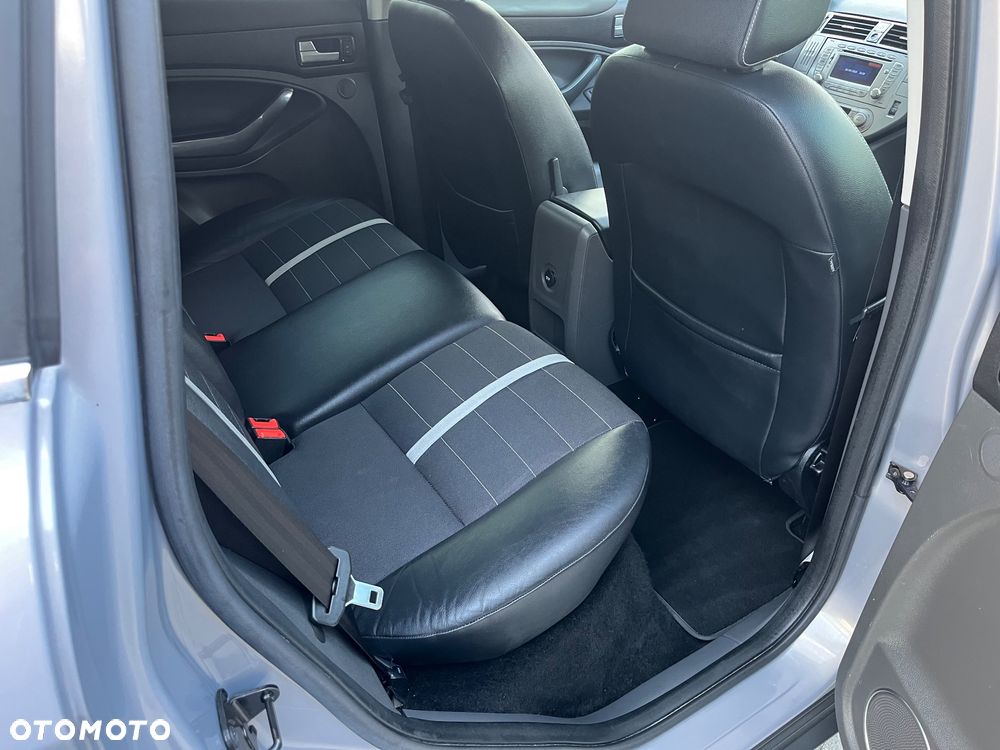 Ford Kuga 2.0 TDCi 4x4 Titanium - 15