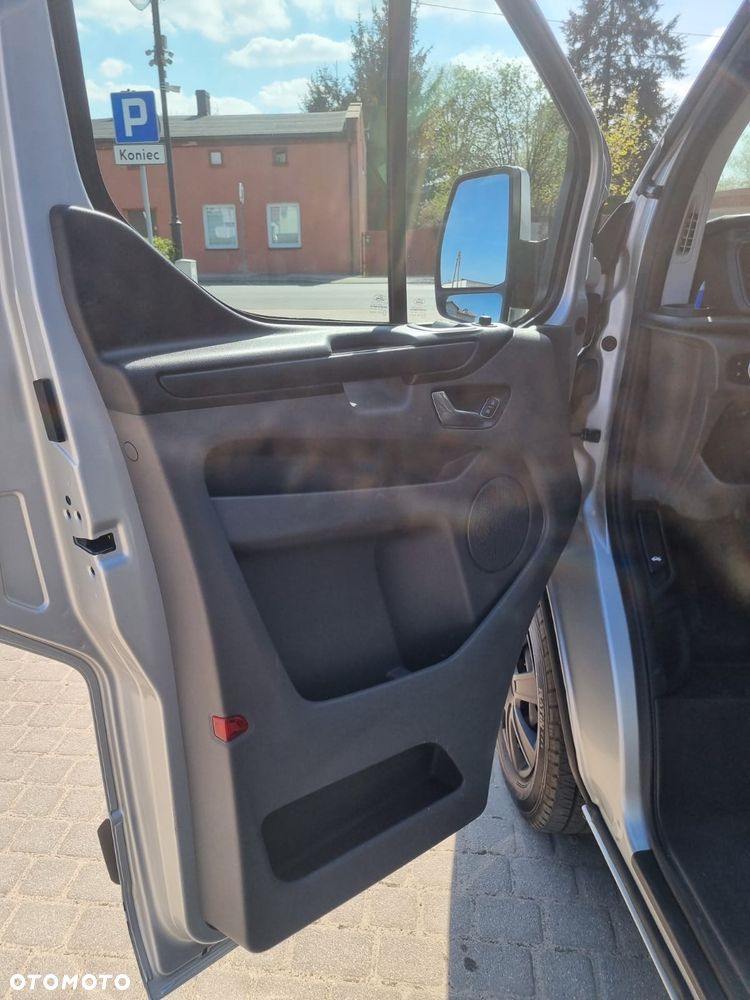 Ford Transit Custom 290 L2H1 Limited - 8